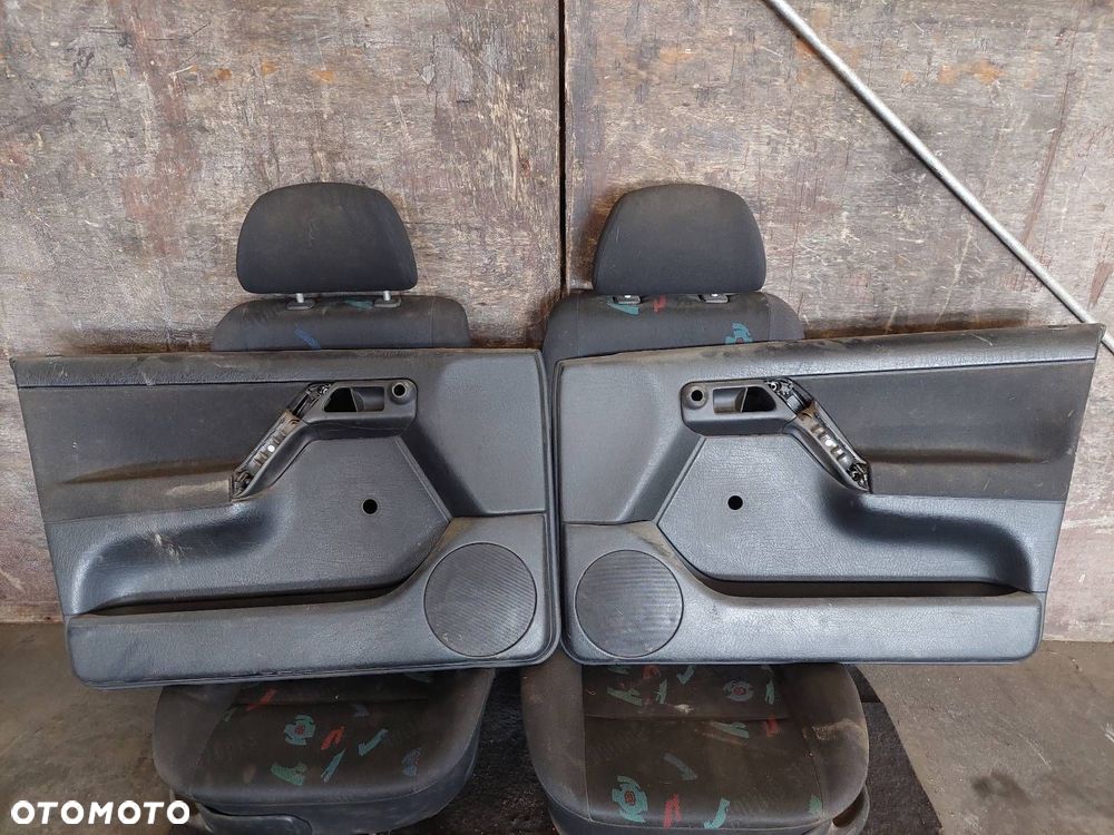 KOMPLET FOTELI LEWY PRAWY PRZÓD + KANAPA TYŁ + BOCZKI GOLF III HB 5D - 5