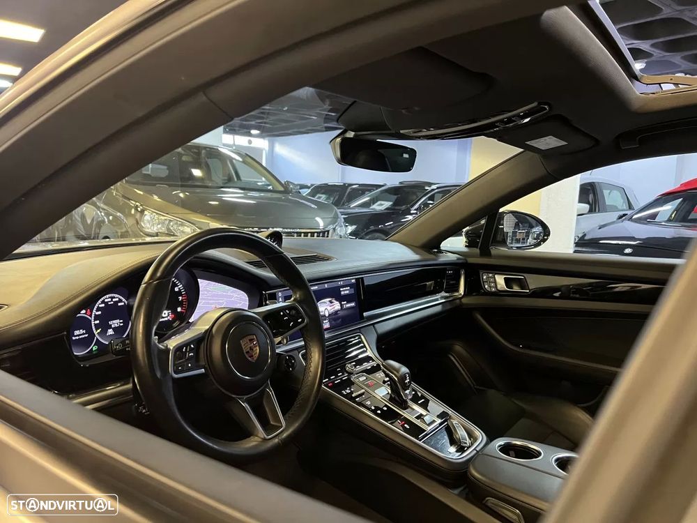 Porsche Panamera Sport Turismo 4 E-Hybrid - 3