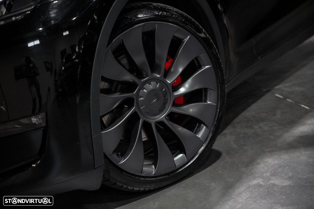Tesla Model Y Performance Dual Motor AWD - 7