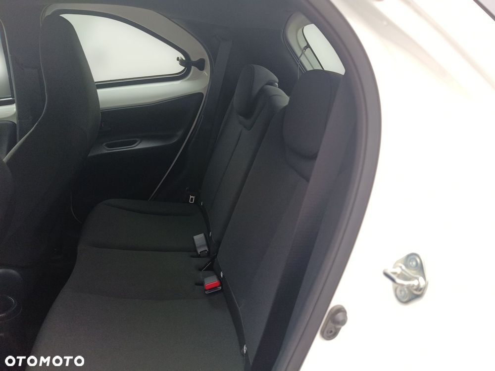 Toyota Aygo X - 14