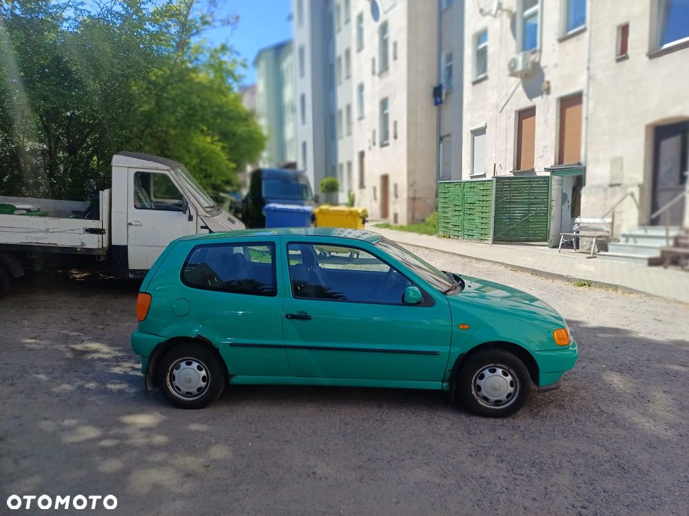 Volkswagen Polo - 2