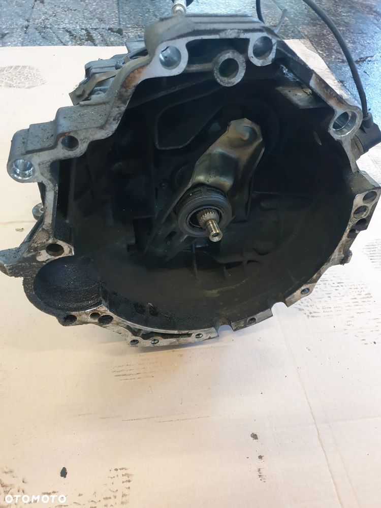 SKRZYNIA BIEGÓW AUDI A6 C5 2,4 DWK