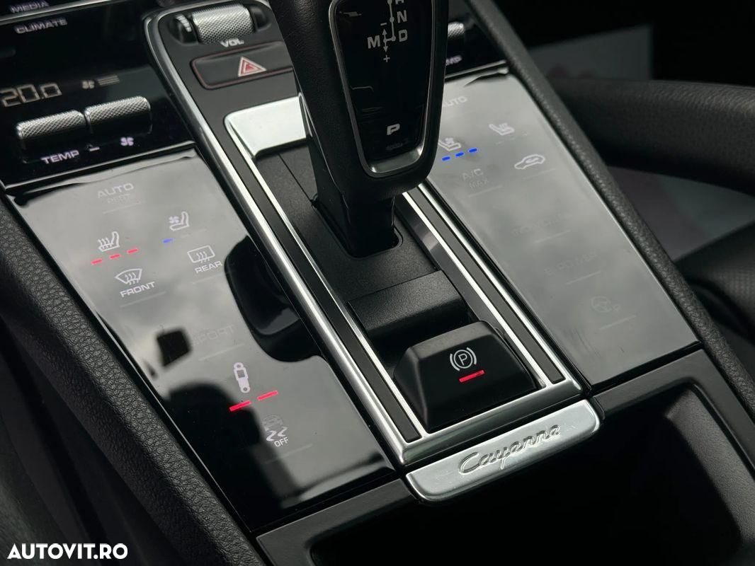 Porsche Cayenne - 18