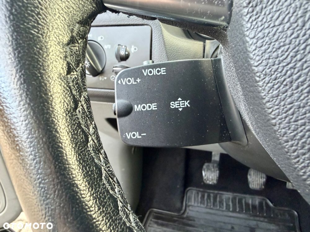 Ford Focus 1.8 Style+ - 20