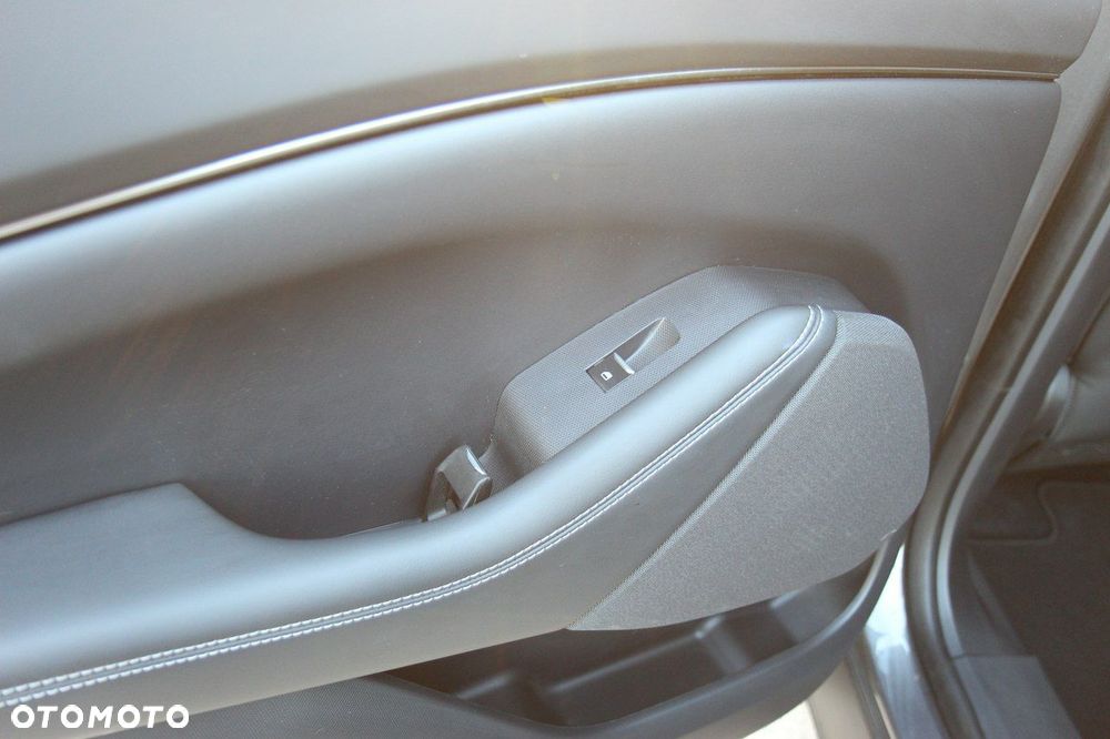 Ford Mustang Mach-E - 13