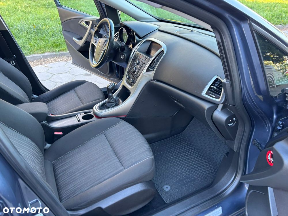 Opel Astra 1.6 Design Edition - 13