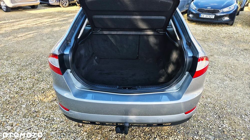 Ford Mondeo 2.0 FF Ghia - 31