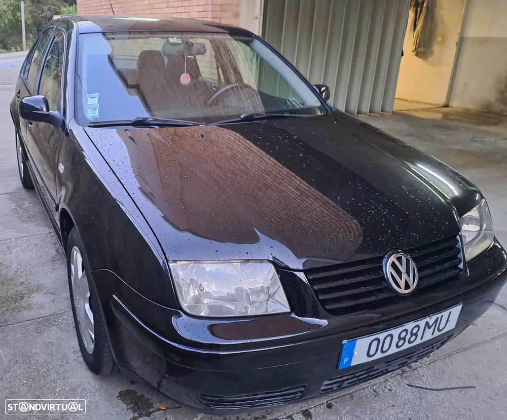 VW Bora 1.9 TDi Highline - 4