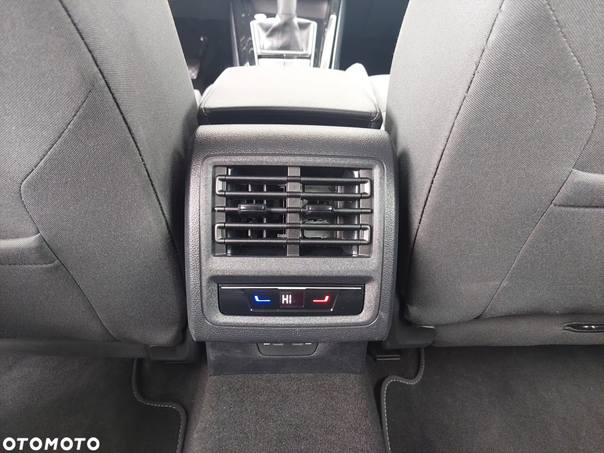 Volkswagen Golf VIII 1.5 TSI Style - 31