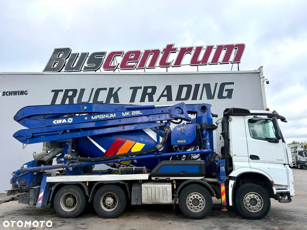 Mercedes-Benz Arocs