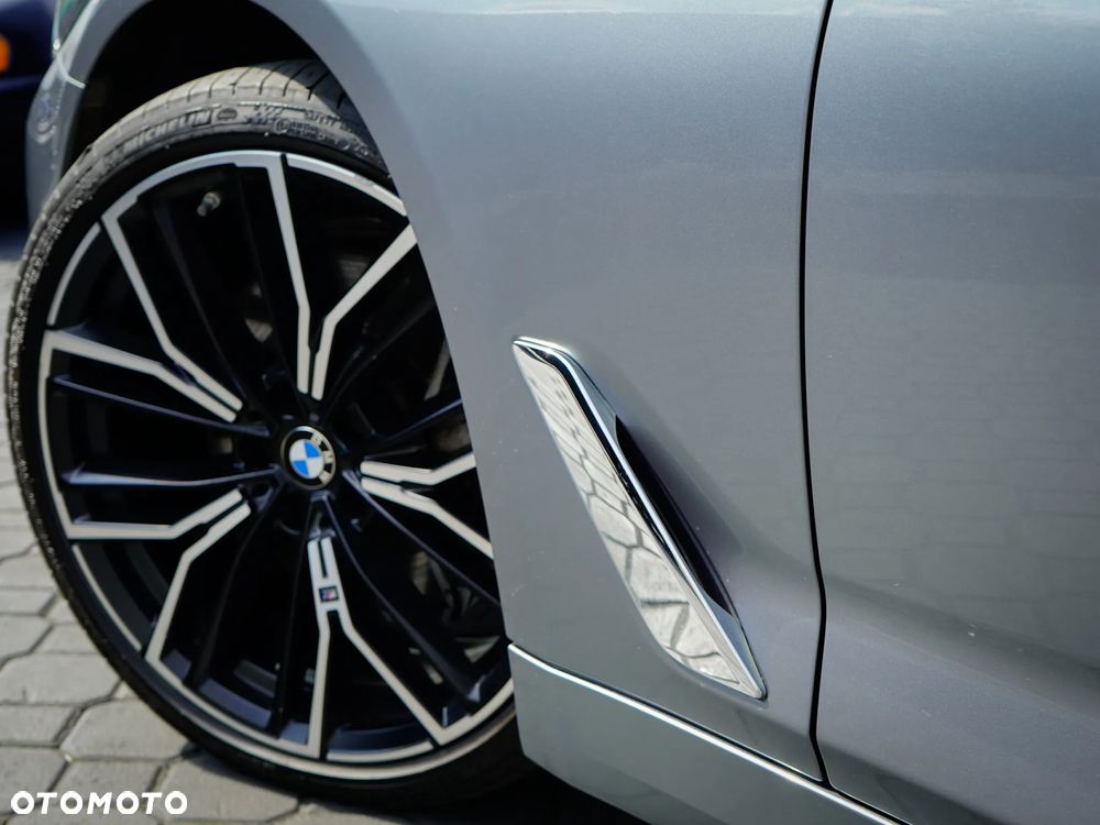 BMW Seria 5 530d xDrive Touring Luxury Line - 6