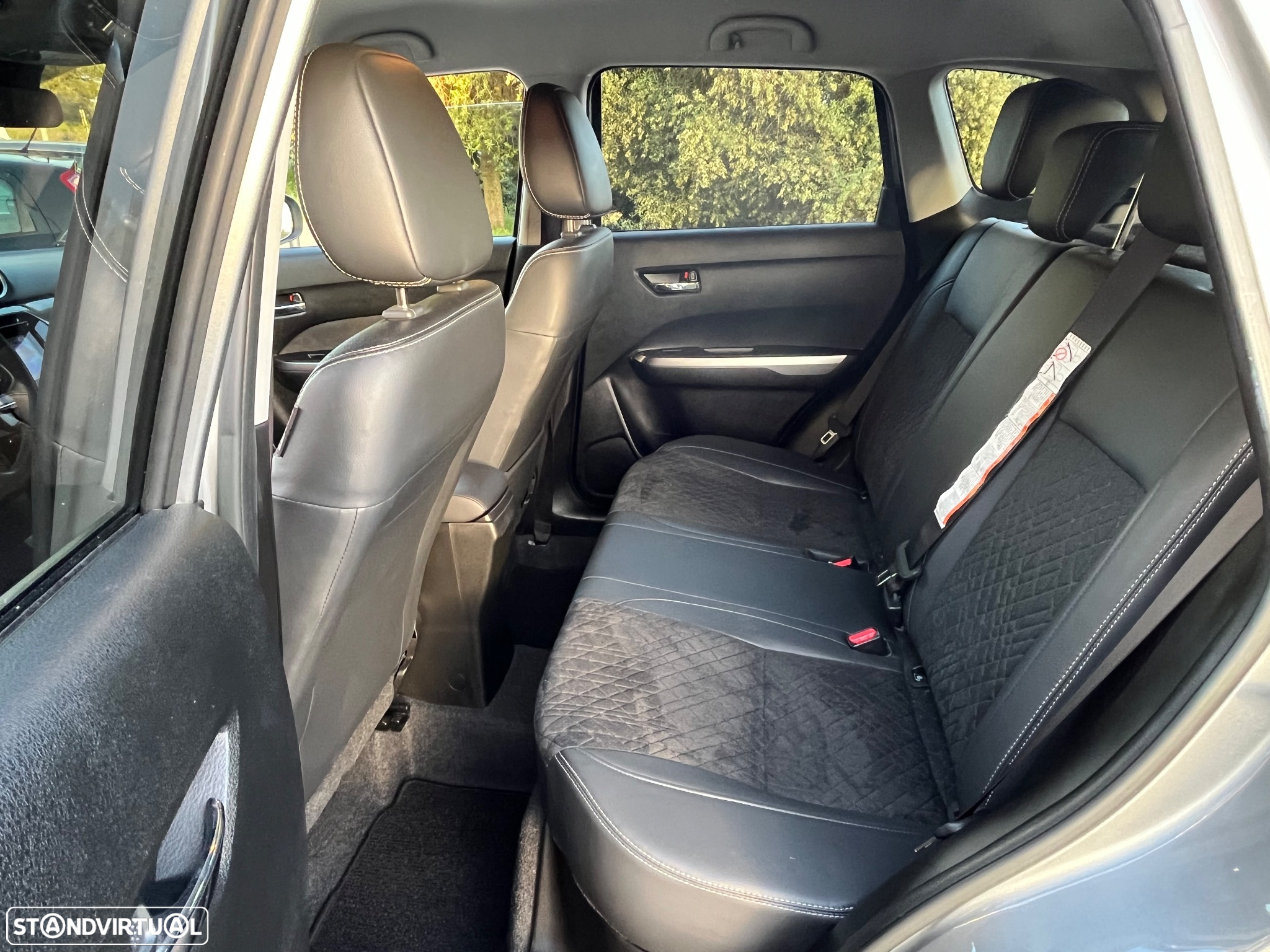 Suzuki Vitara 1.5L AGS GLX Strong Hybrid - 23