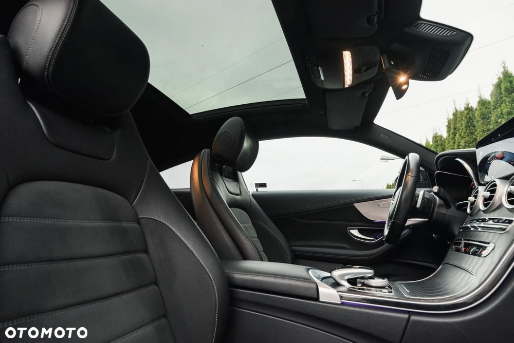 Mercedes-Benz Klasa C 200 4MATIC 9G-TRONIC - 35