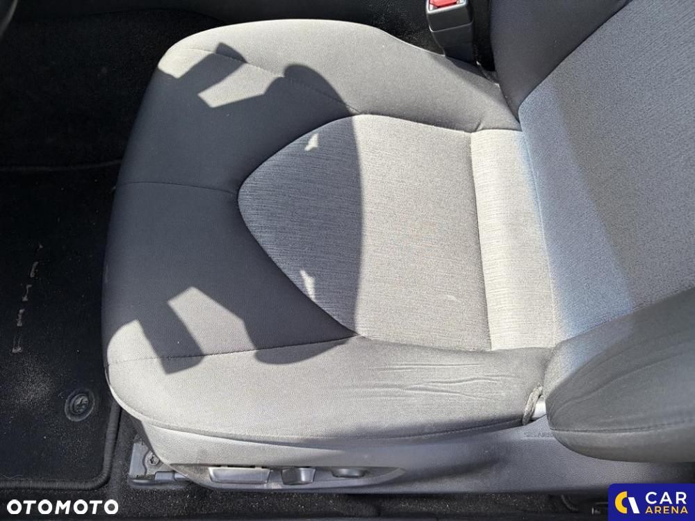 Toyota Camry - 13