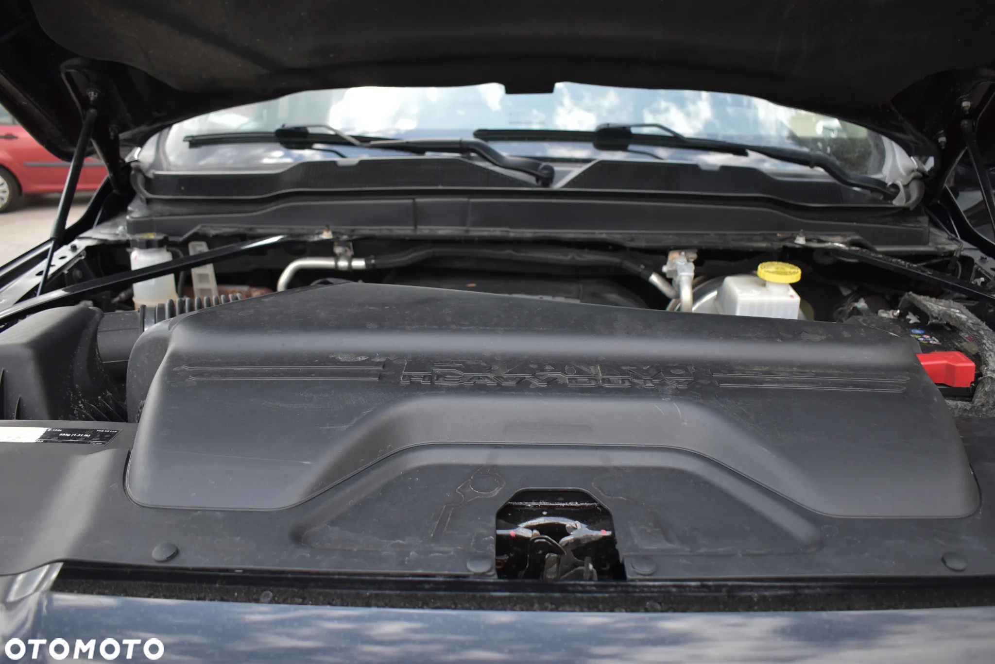 RAM 1500 Crew Cab Sport - 11