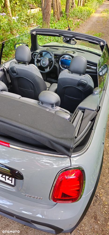 MINI Cooper Cabrio - 14