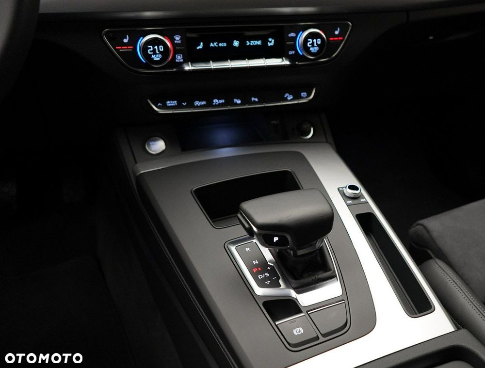 Audi Q5 Sportback - 30