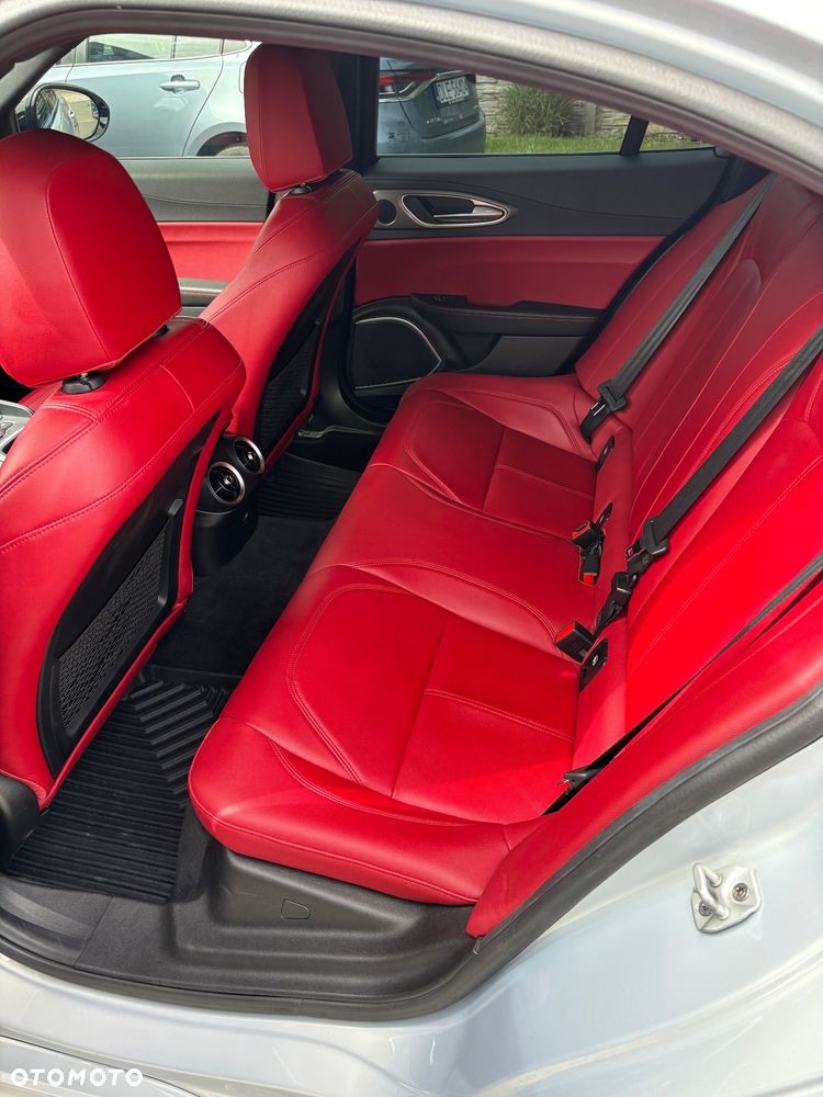 Alfa Romeo Giulia 2.0 Turbo 16V AT8 Veloce - 20