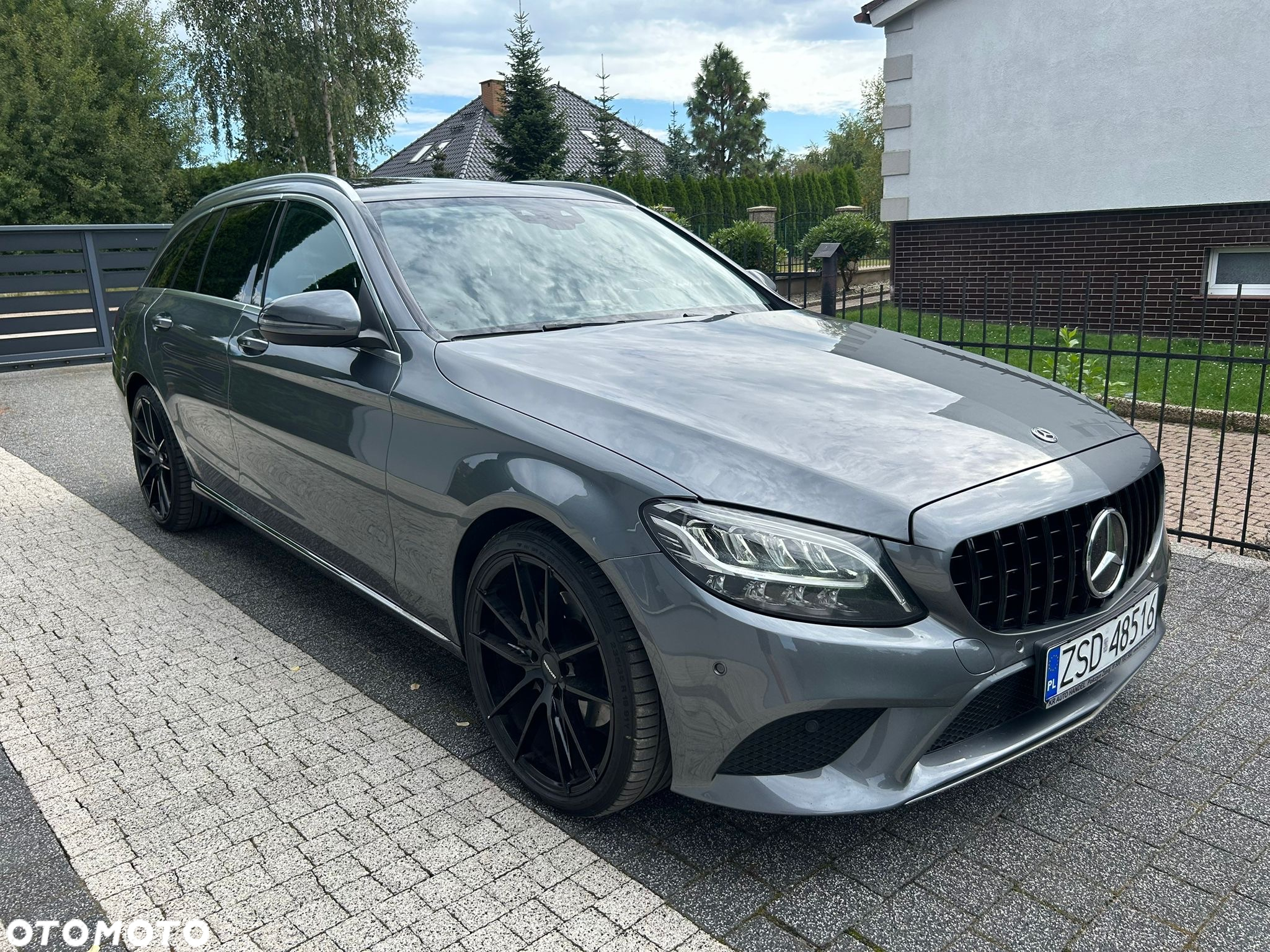 Mercedes-Benz Klasa C 220 d T 9G-TRONIC AMG Line - 27