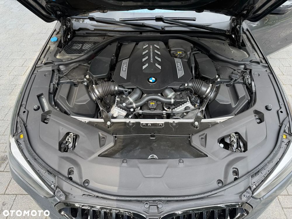BMW Seria 8 M850i xDrive - 21