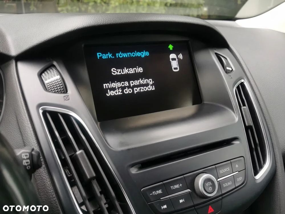 Ford Focus 1.5 EcoBoost Titanium ASS - 9