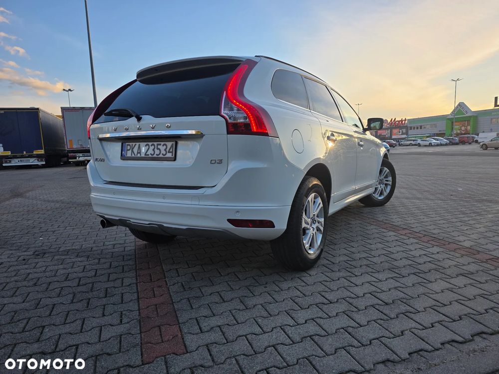 Volvo XC 60 D3 Drive-E Momentum - 21