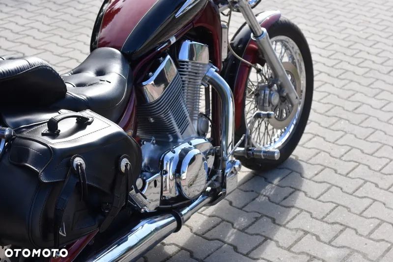 Suzuki Intruder - 16