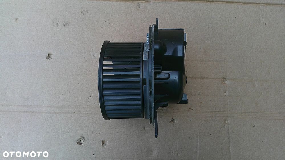 VW GOLF  5 V PLUS DMUCHAWA - 5