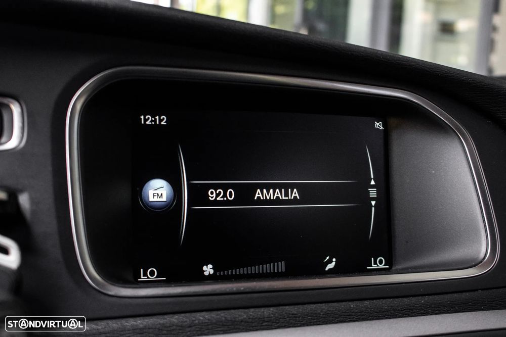 Volvo V40 D2 Kinetic - 33