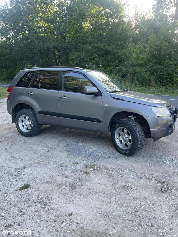 Suzuki Grand Vitara 2.0 - 5