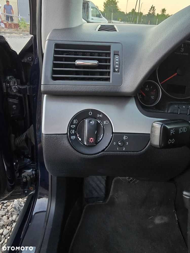 Audi A4 Avant 2.0 TDI DPF - 23
