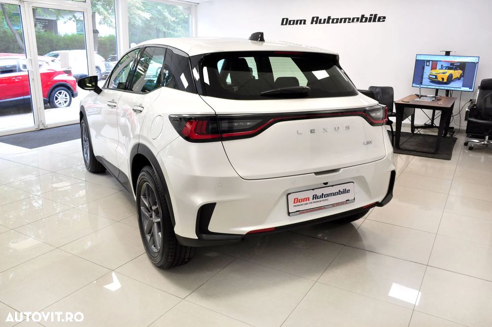Lexus LBX - 5