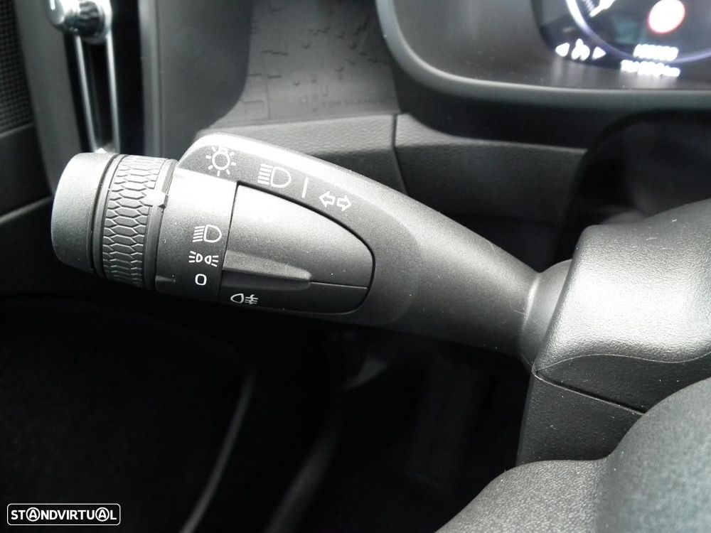 Volvo XC 40 2.0 D3 Momentum - 23