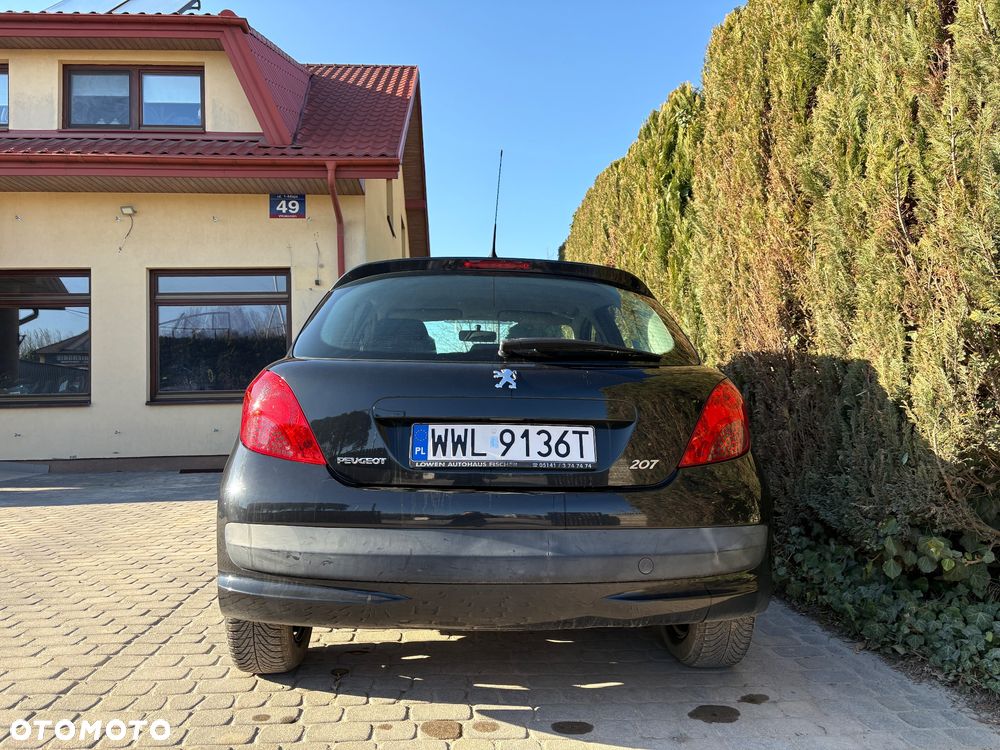 Peugeot 207 1.4 16V Trendy - 12