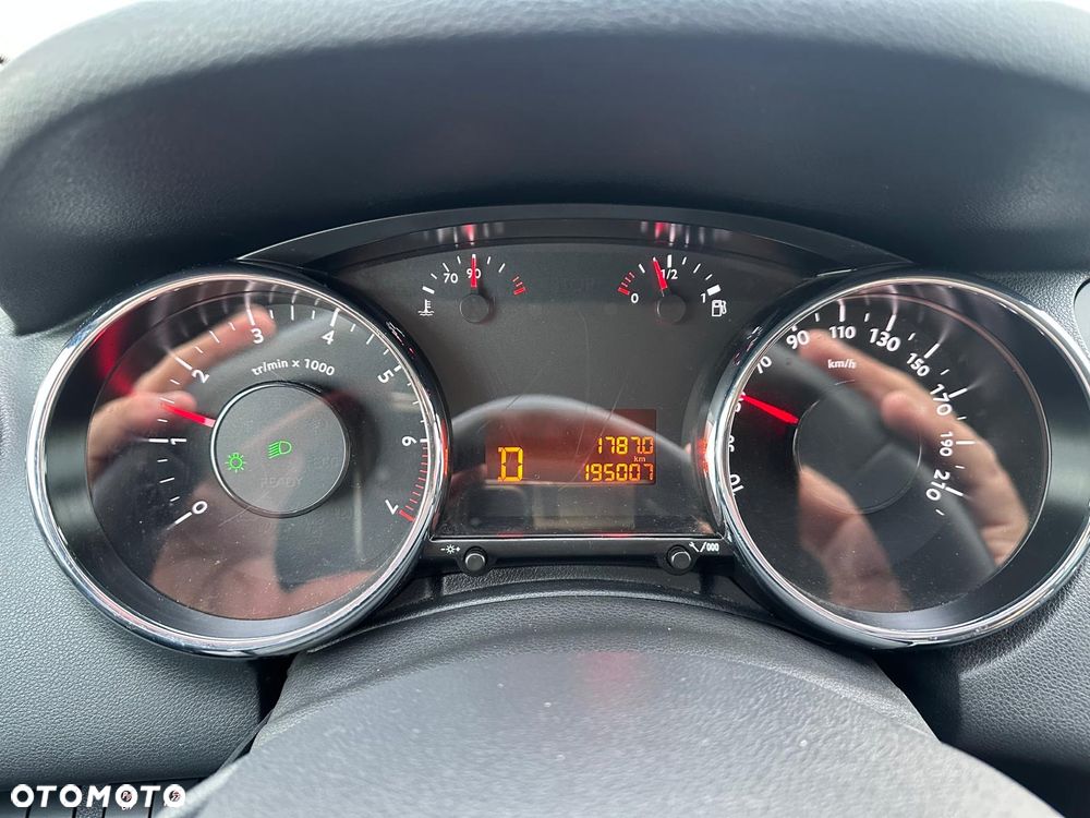 Peugeot 5008 1.6 THP Business Line 7os - 12