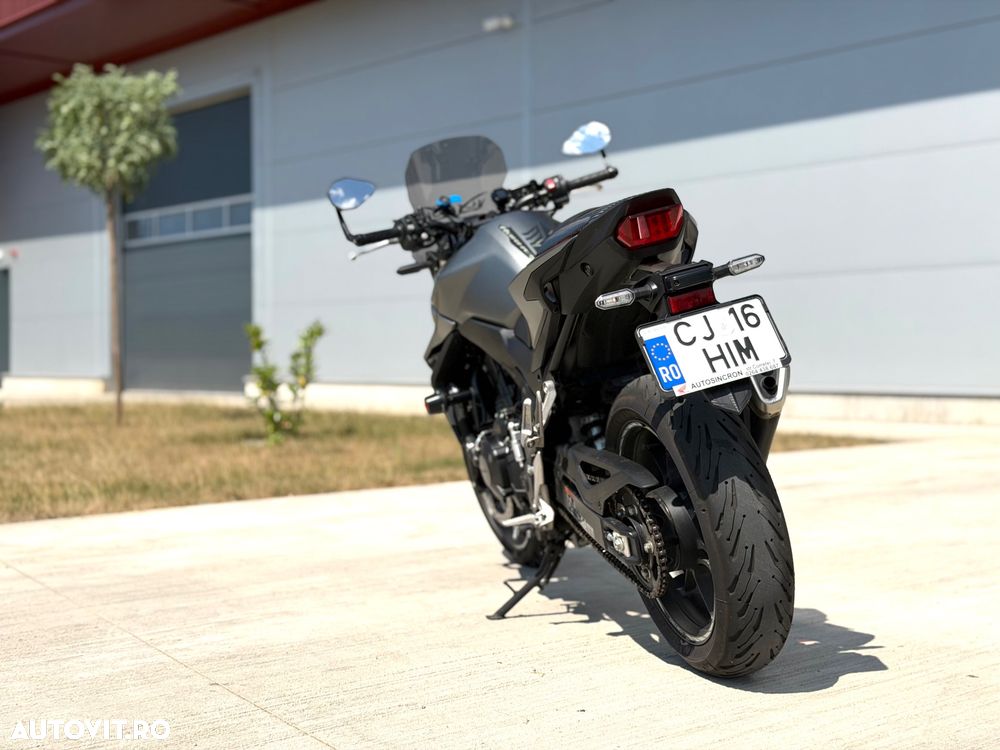 Honda CB 750 Hornet - 10