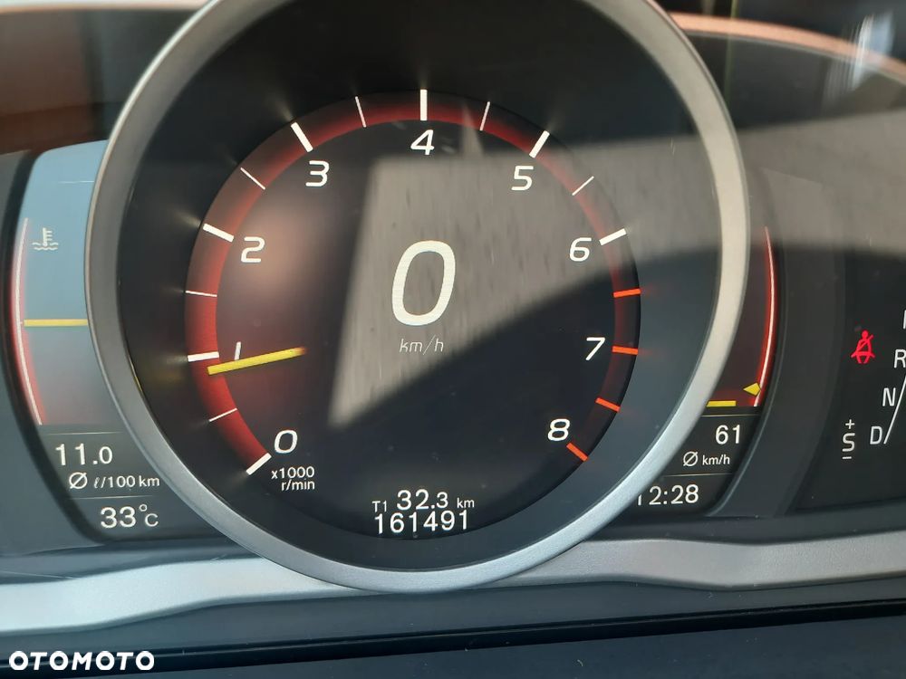 Volvo V60 Cross Country T5 AWD Momentum - 23