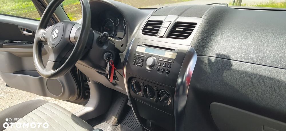 Suzuki SX4 1.6 VVT 4x4 Comfort - 15