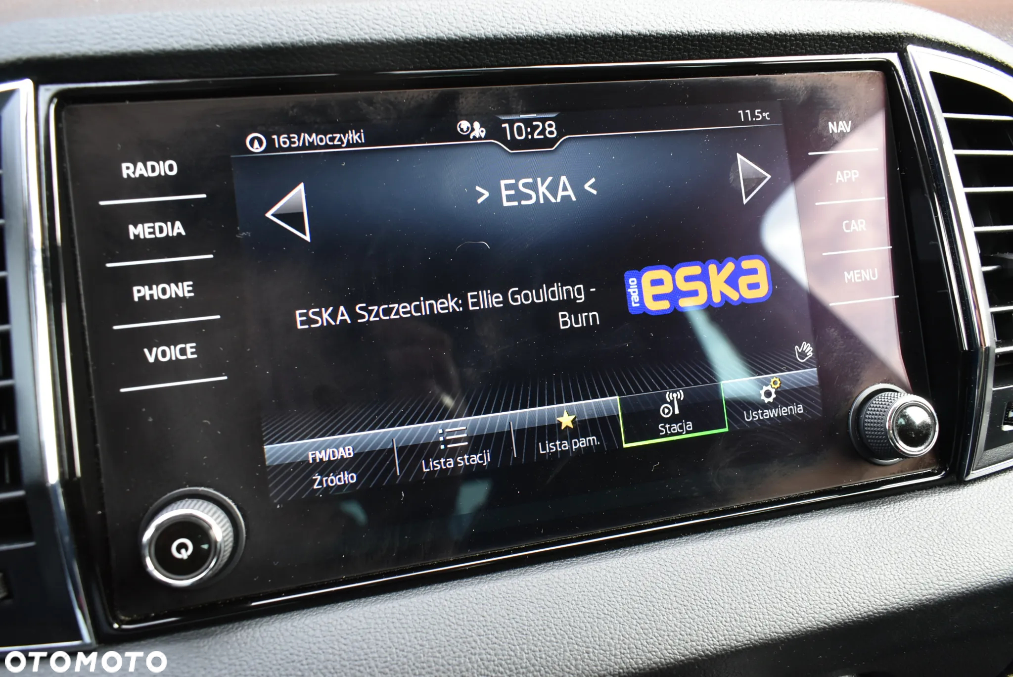 Skoda Karoq 1.5 TSI ACT 4x2 Ambition DSG - 11