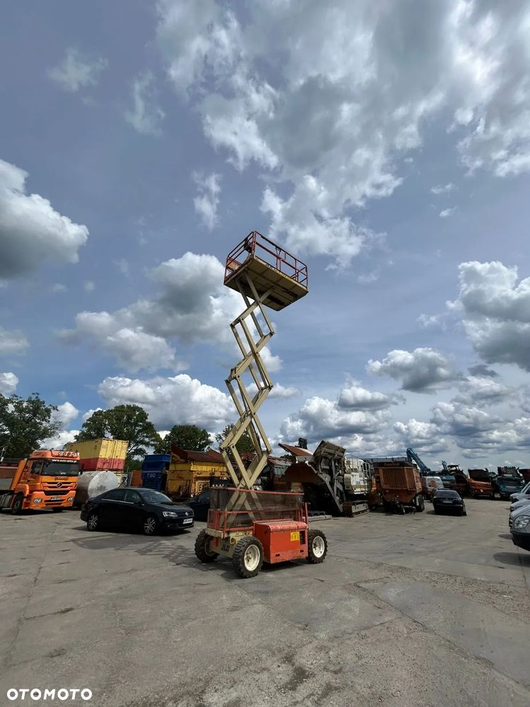 JLG 26 MRT - 15