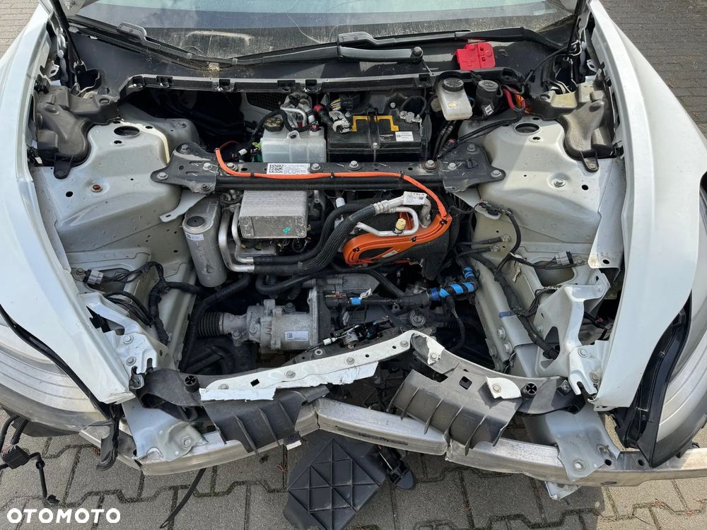 Tesla Model 3 - 10