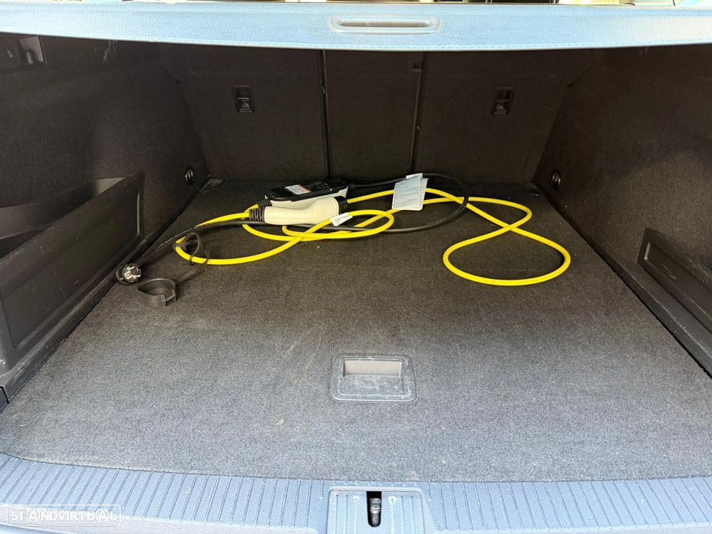 VW Passat - 43