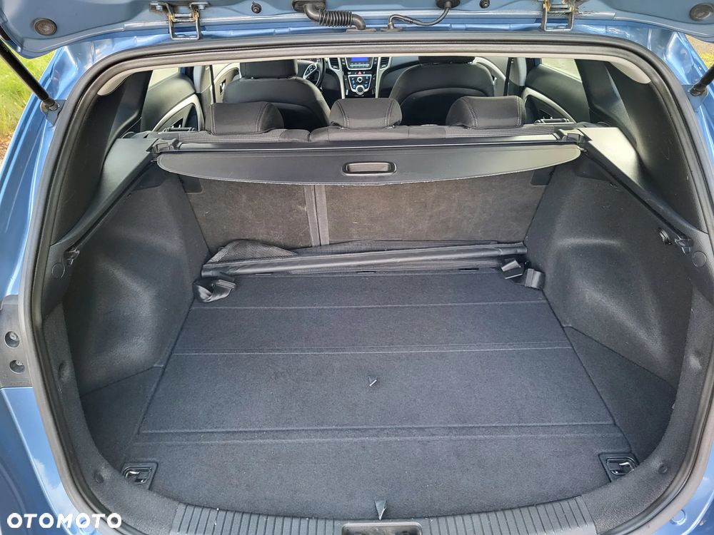 Hyundai i30 1.6 GDI BlueDrive Go - 12