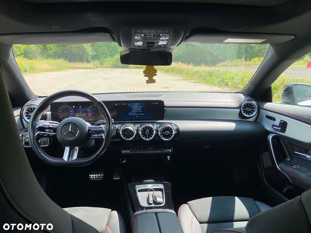Mercedes-Benz CLA 220 4-Matic AMG Line 7G-DCT - 10