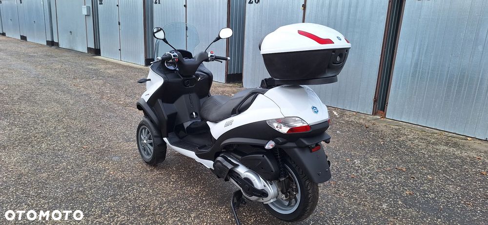 Piaggio MP-3 - 7