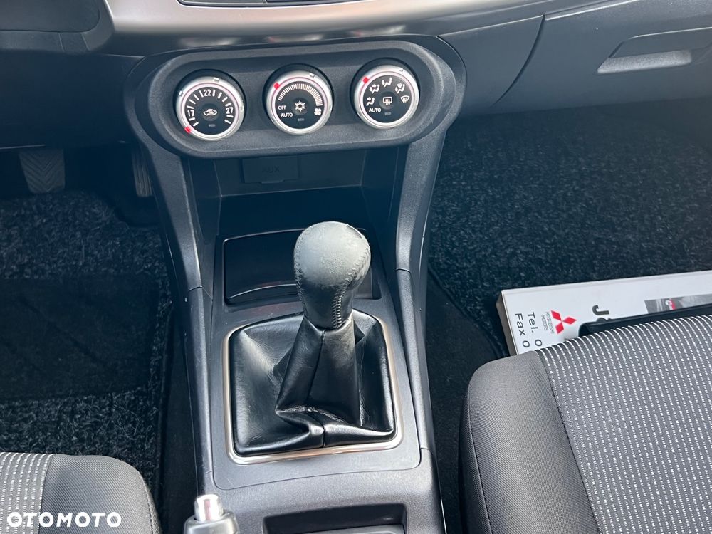 Mitsubishi Lancer - 28