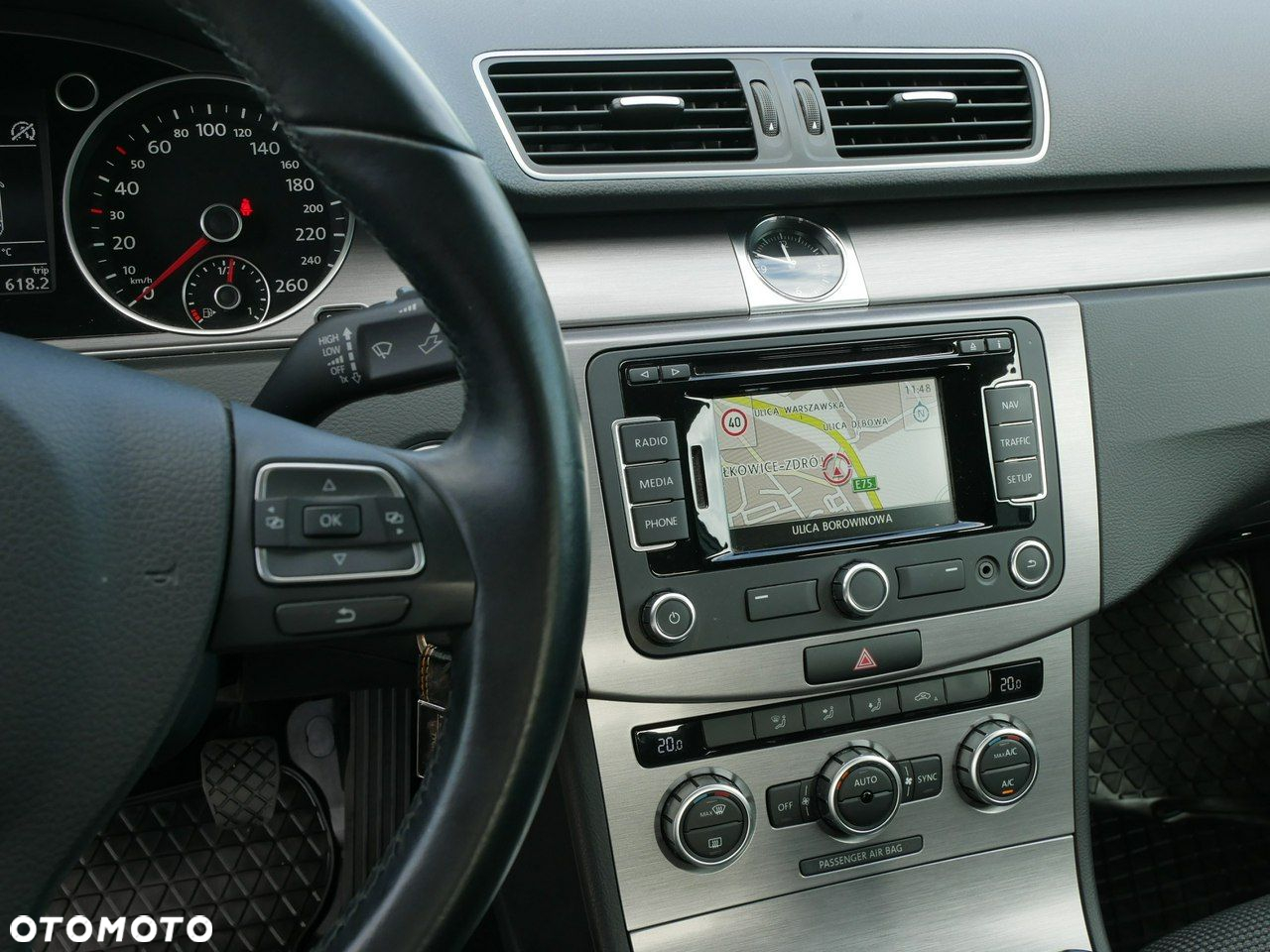 Volkswagen Passat 1.4 TSI BMT Comfortline - 19