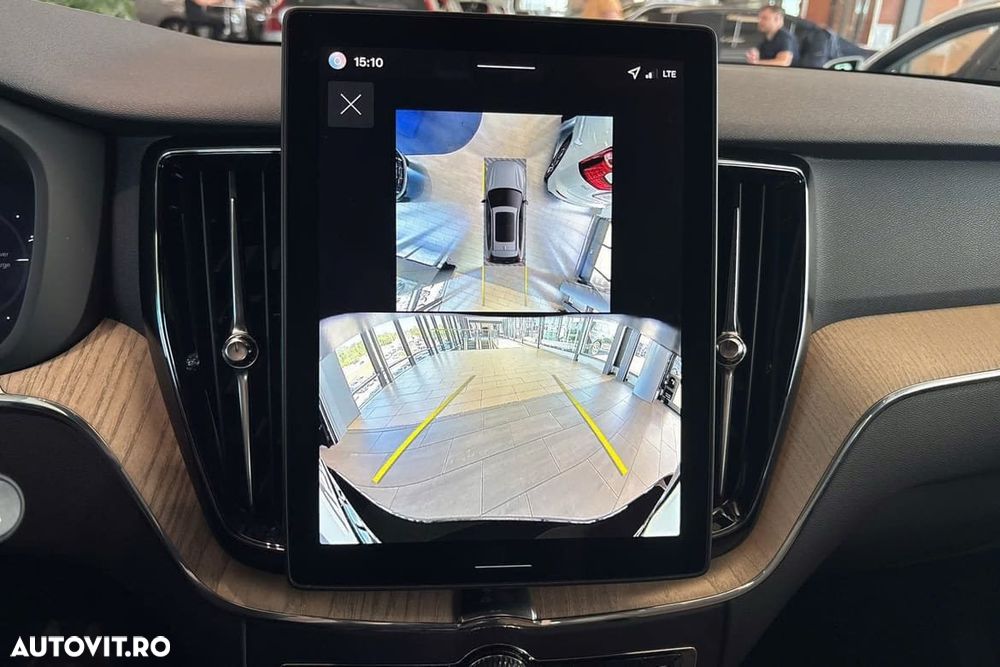 VOLVO XC60 2025 — imagine 14