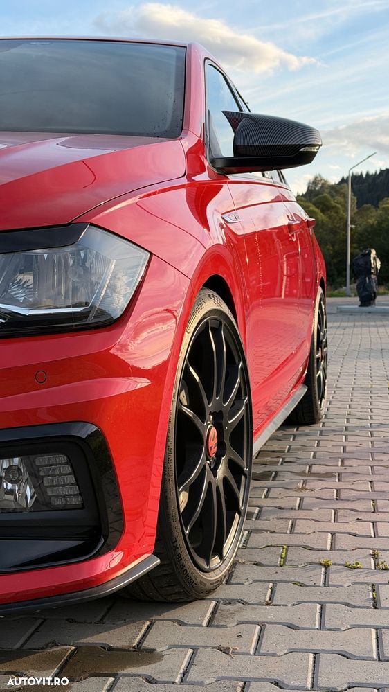 Volkswagen Polo 2.0 TSI DSG GTI - 11