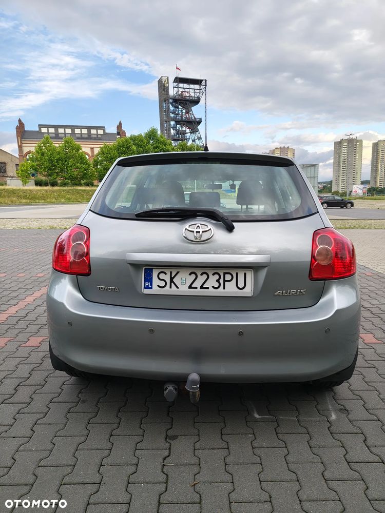 Toyota Auris 1.6 Sol - 8